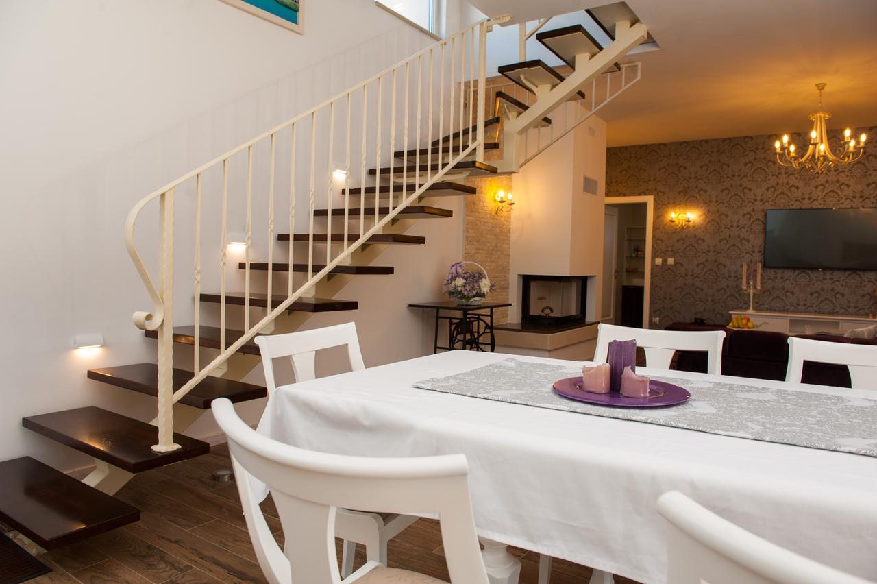 Luxury Villa Kate - In Lucice Bay With Turquoise Sea, Amazing Seaviews, And Heated Pool ミルナ エクステリア 写真