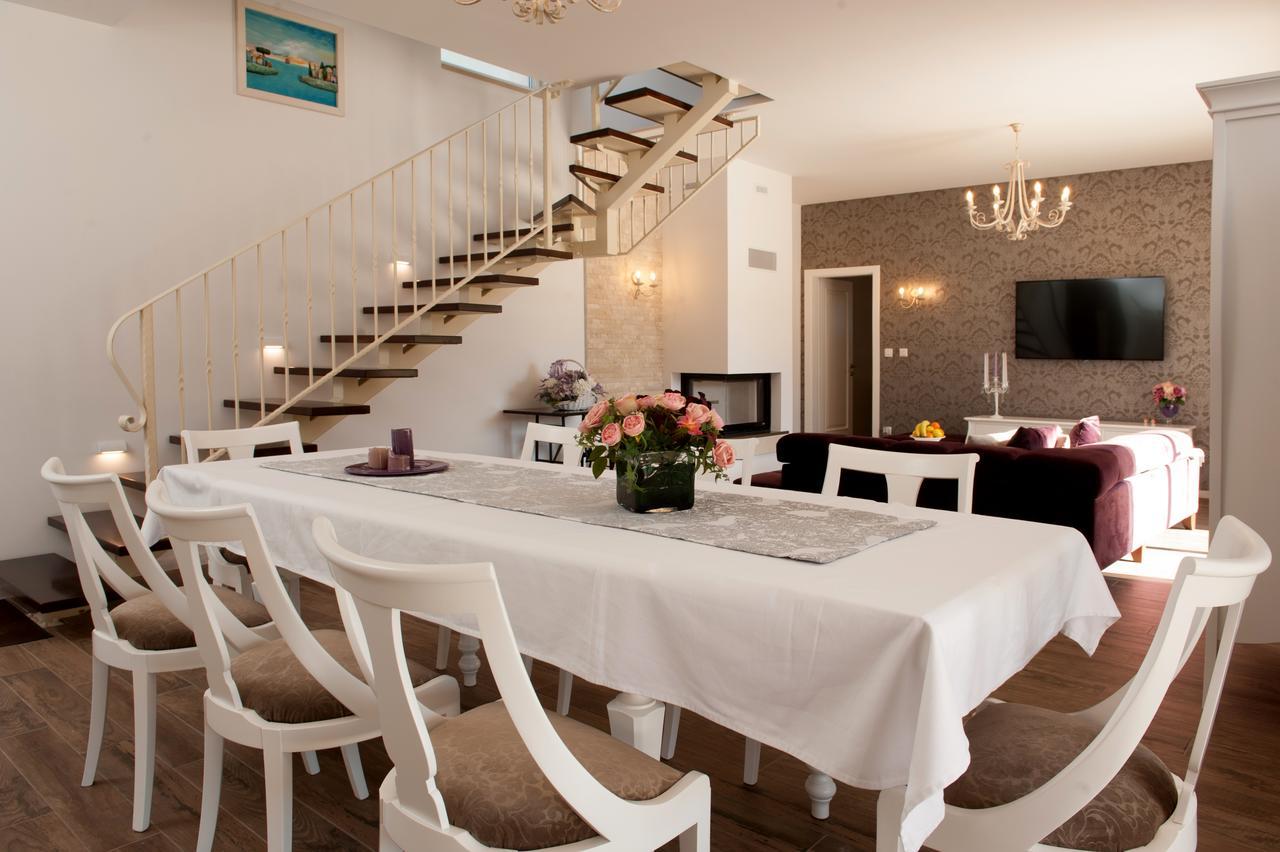 Luxury Villa Kate - In Lucice Bay With Turquoise Sea, Amazing Seaviews, And Heated Pool ミルナ エクステリア 写真