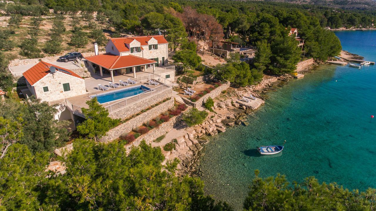 Luxury Villa Kate - In Lucice Bay With Turquoise Sea, Amazing Seaviews, And Heated Pool ミルナ エクステリア 写真