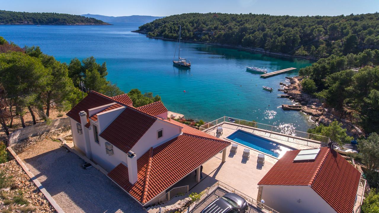 Luxury Villa Kate - In Lucice Bay With Turquoise Sea, Amazing Seaviews, And Heated Pool ミルナ エクステリア 写真