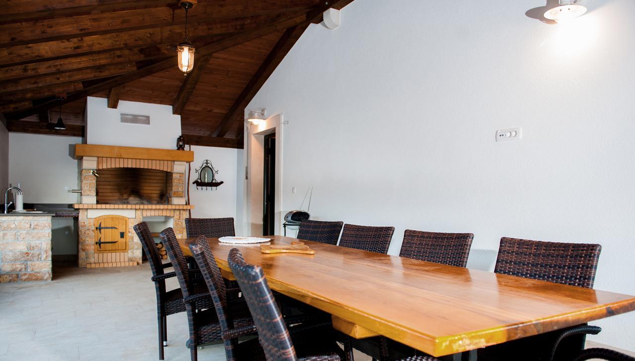 Luxury Villa Kate - In Lucice Bay With Turquoise Sea, Amazing Seaviews, And Heated Pool ミルナ エクステリア 写真