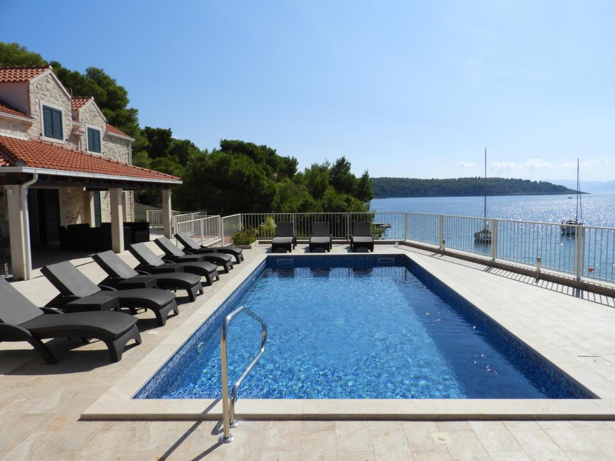 Luxury Villa Kate - In Lucice Bay With Turquoise Sea, Amazing Seaviews, And Heated Pool ミルナ エクステリア 写真